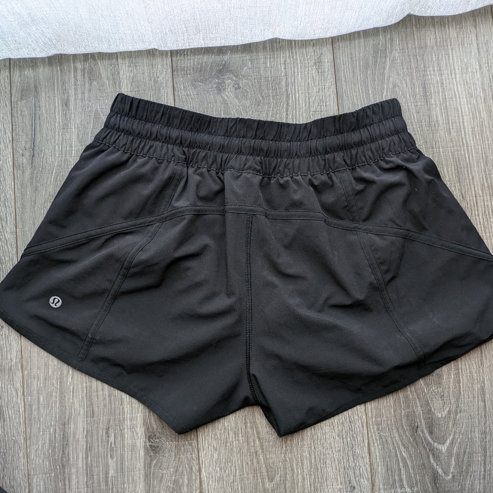 Lululemon Tracker Low-Rise Lined Short 4" 10